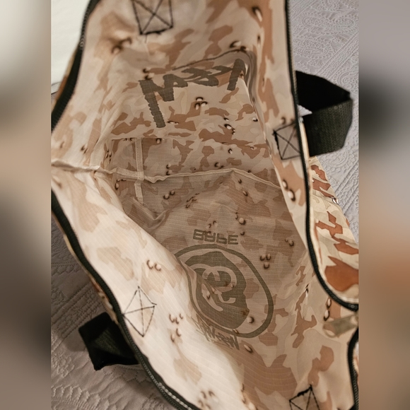 BAPE x STUSSY Tote Bag Desert Camo Nylon Zip backpack - Picture 5 of 7